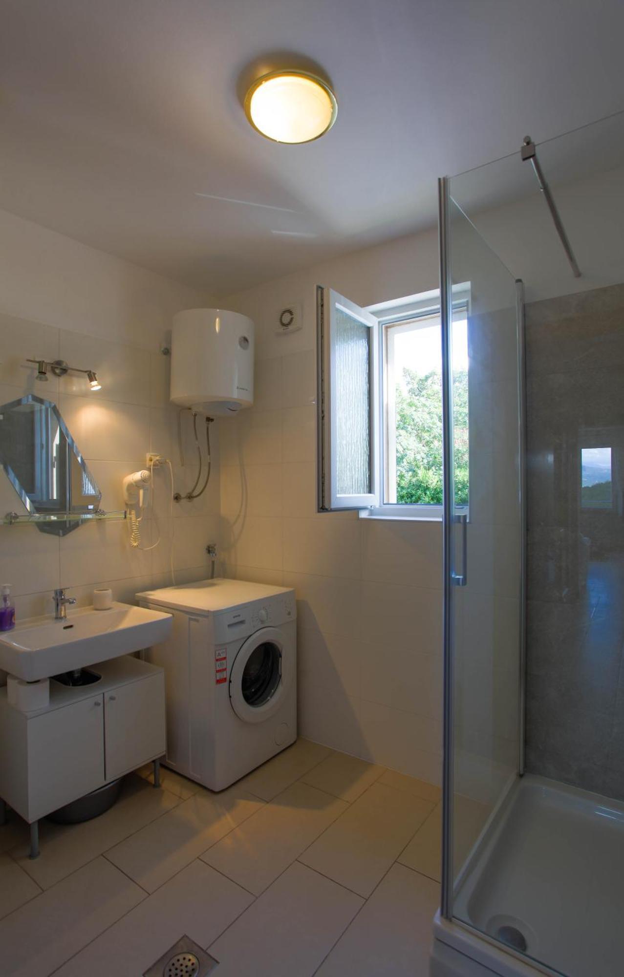 Apartman Kimi Šilo Екстериор снимка